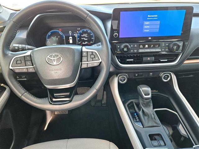 Photo of 2024 Ruby Flare Pearl Toyota Grand Highlander