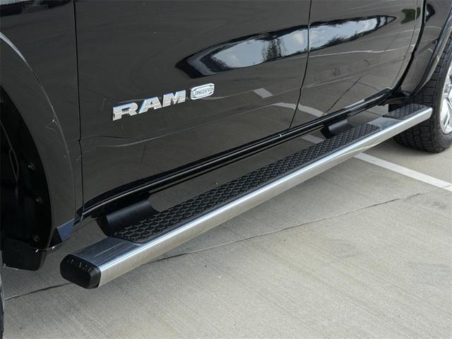 Photo of 2022 Diamond Black Crystal Pearlcoat RAM 1500