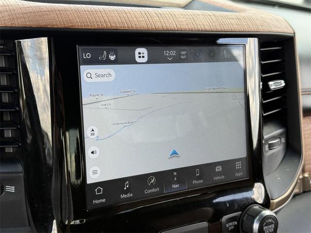 Photo of 2022 Diamond Black Crystal Pearlcoat RAM 1500