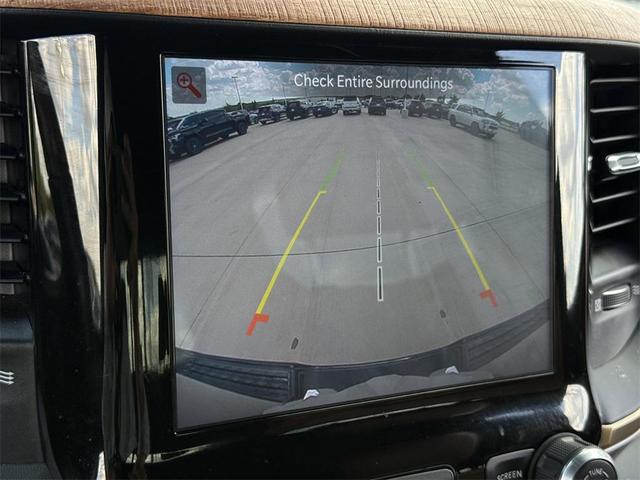 Photo of 2022 Diamond Black Crystal Pearlcoat RAM 1500