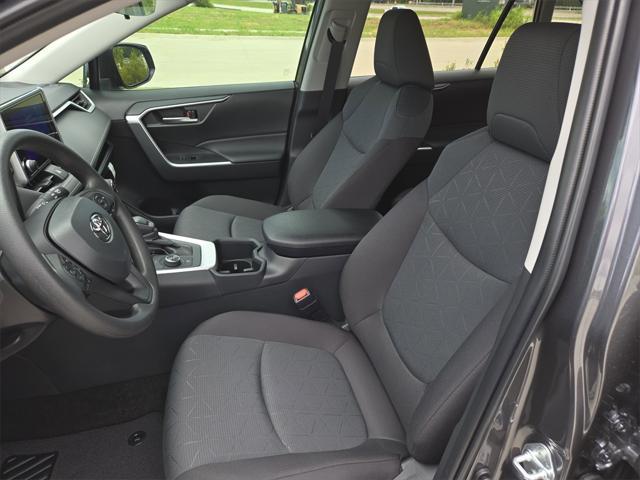 Photo of 2025 Midnight Black Metallic Toyota RAV4 Hybrid