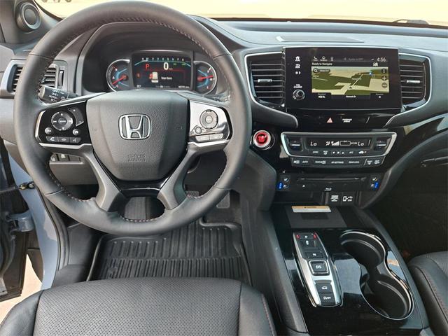 Photo of 2022 Sonic Gray Pearl Honda Pilot