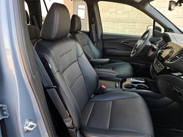 Photo of 2022 Sonic Gray Pearl Honda Pilot