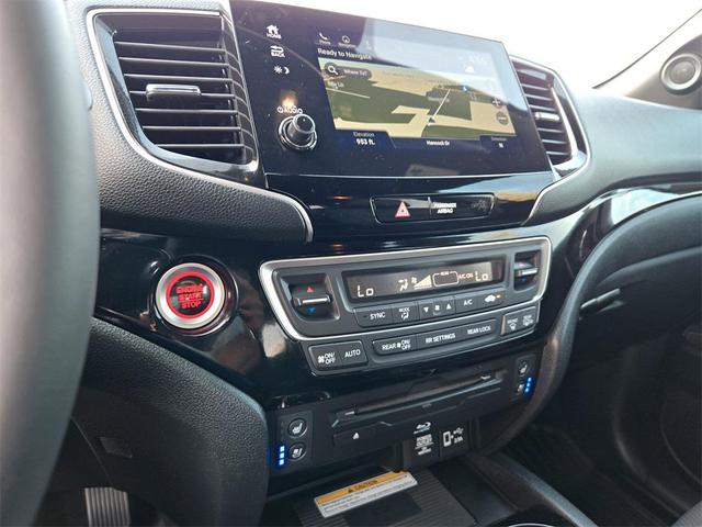 Photo of 2022 Sonic Gray Pearl Honda Pilot