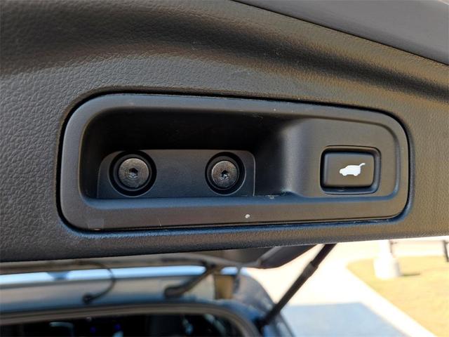 Photo of 2022 Sonic Gray Pearl Honda Pilot