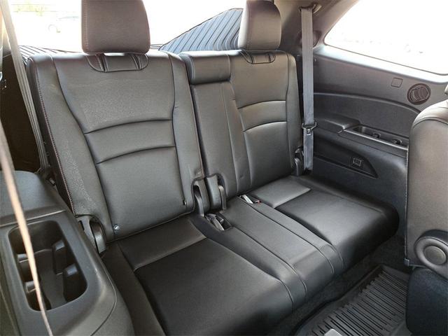 Photo of 2022 Sonic Gray Pearl Honda Pilot