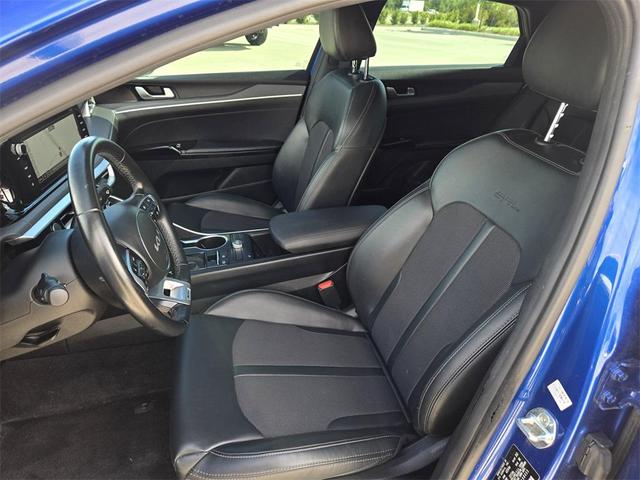 Photo of 2023 Sapphire Blue Kia K5