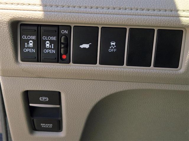 Photo of 2025 Smoke Blue Pearl Honda Odyssey
