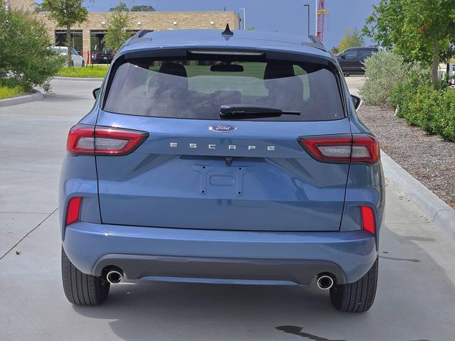 Photo of 2024 Vapor Blue Ford Escape
