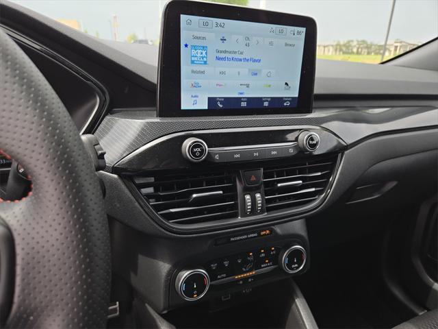Photo of 2024 Vapor Blue Ford Escape