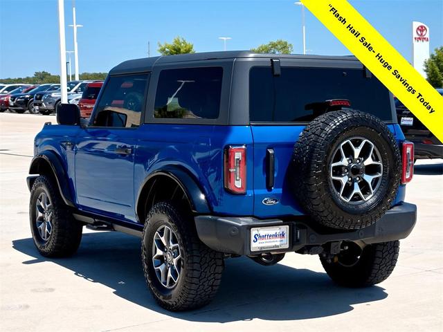 Photo of 2022 Blue Metallic Ford Bronco
