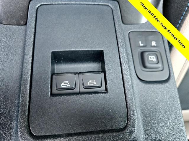 Photo of 2022 Blue Metallic Ford Bronco