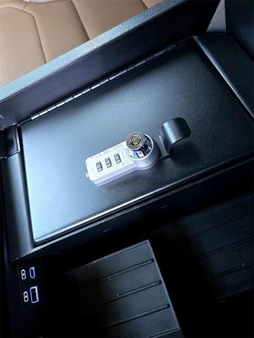 Photo of 2024 Midnight Black Metallic Toyota Tundra Hybrid