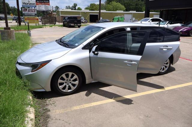 Photo of 2024 Silver Toyota Corolla