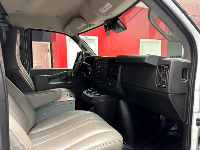 Photo of 2020 Summit White Chevrolet Express 3500