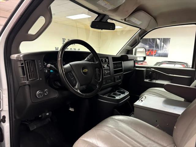 Photo of 2020 Summit White Chevrolet Express 3500