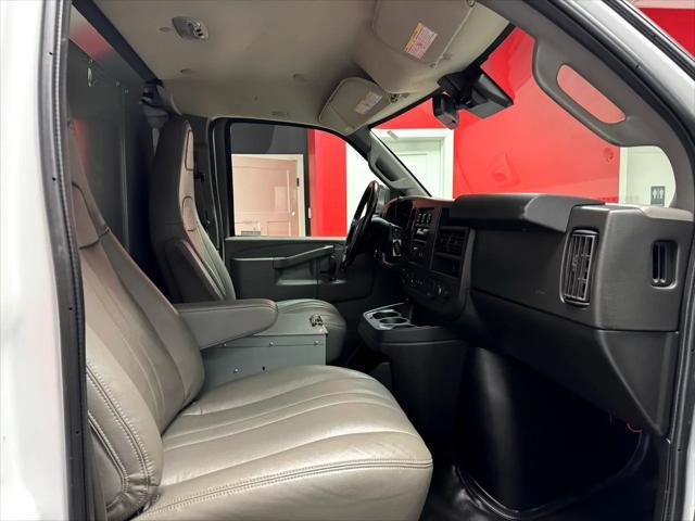Photo of 2020 Summit White Chevrolet Express 3500