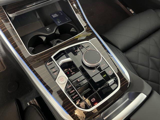 Photo of 2026 Mineral White Metallic BMW X5 PHEV