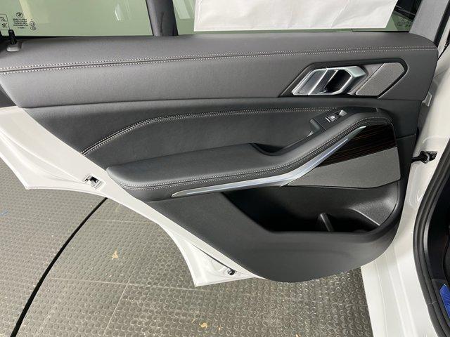 Photo of 2026 Mineral White Metallic BMW X5 PHEV