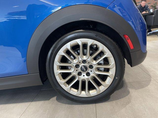 Photo of 2025 Blue Metallic MINI Hardtop