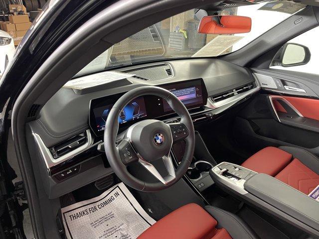 Photo of 2025 Black Sapphire Metallic BMW X1