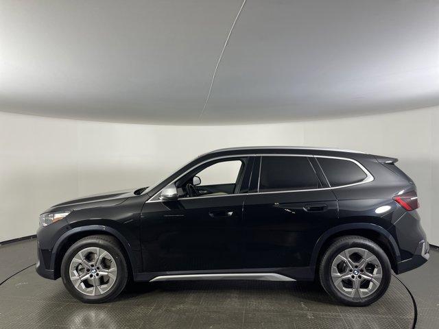 Photo of 2024 Black Sapphire Metallic BMW X1