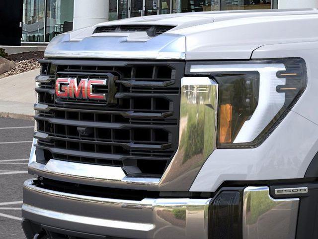 Photo of 2025 Summit White GMC Sierra 2500