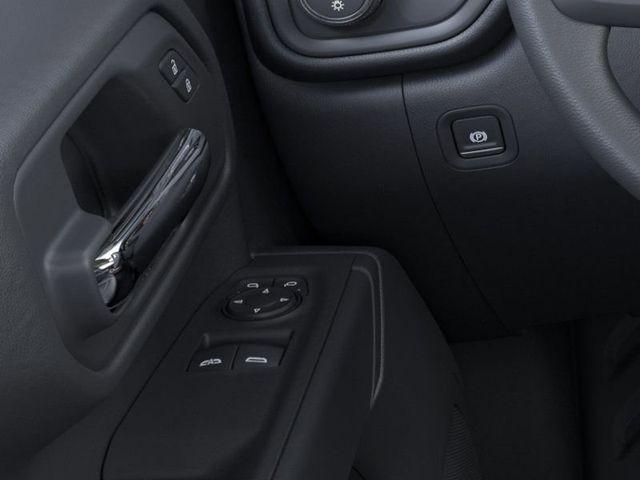 Photo of 2025 Summit White GMC Sierra 2500