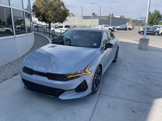 Photo of 2022 Wolf Gray Kia K5