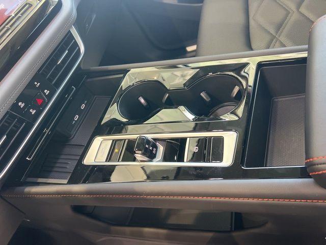 Photo of 2025 Pure Gray Volkswagen Atlas