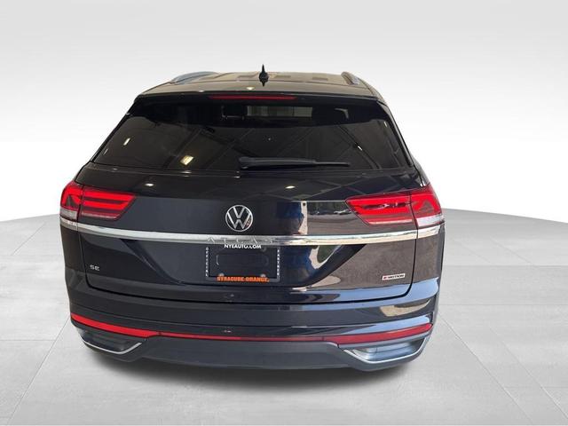 Photo of 2022 Deep Black Pearl Effect Volkswagen Atlas Cross Sport