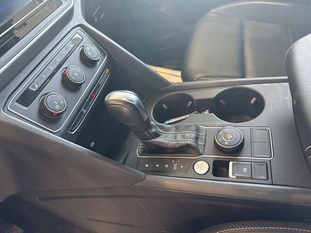 Photo of 2022 Deep Black Pearl Effect Volkswagen Atlas Cross Sport