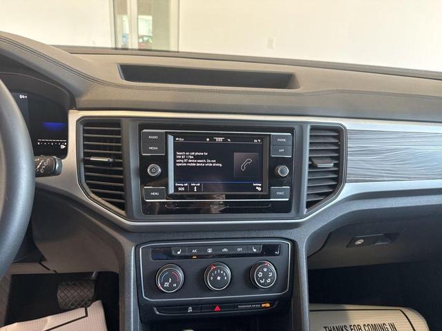 Photo of 2022 Deep Black Pearl Effect Volkswagen Atlas Cross Sport
