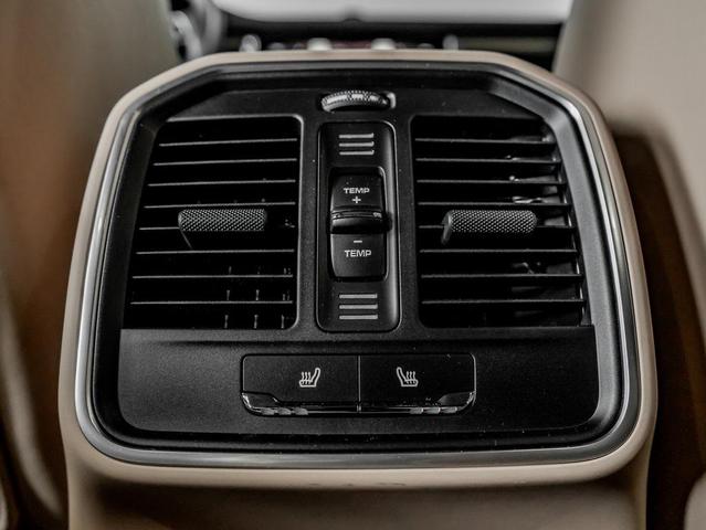 Photo of 2024 Gentian Blue Metallic Porsche Macan