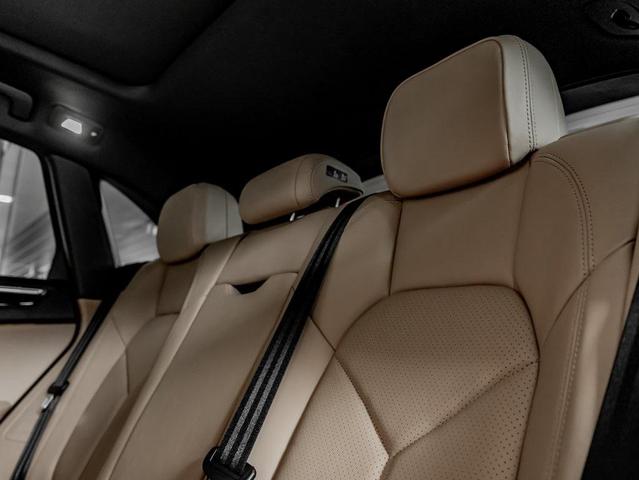 Photo of 2024 Gentian Blue Metallic Porsche Macan