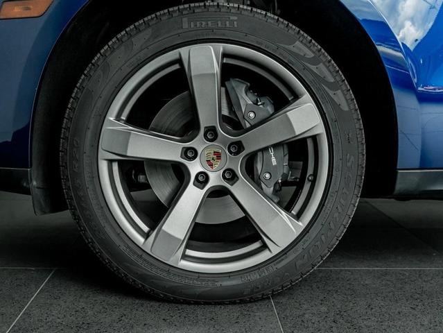 Photo of 2024 Gentian Blue Metallic Porsche Macan