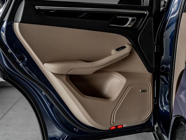 Photo of 2024 Gentian Blue Metallic Porsche Macan