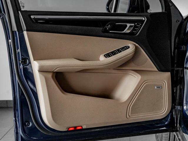 Photo of 2024 Gentian Blue Metallic Porsche Macan