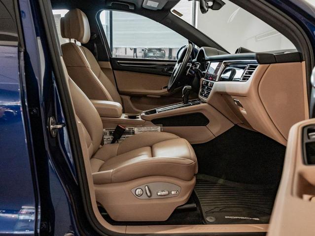 Photo of 2024 Gentian Blue Metallic Porsche Macan