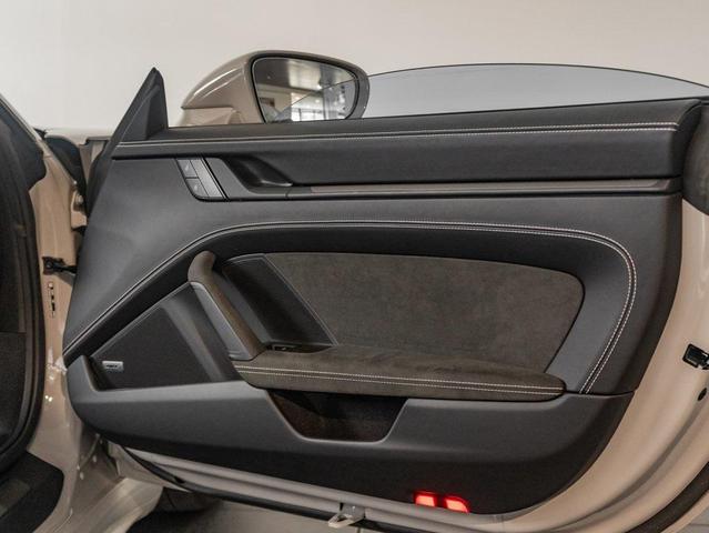 Photo of 2024 Chalk Porsche 911