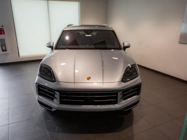 Photo of 2024 Dolomite Silver Metallic Porsche Cayenne