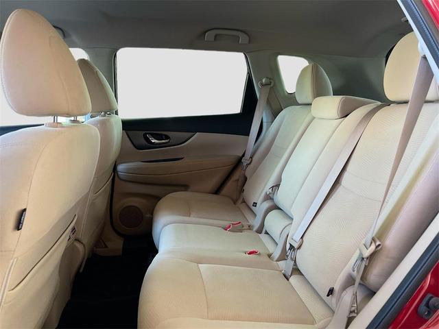 Photo of 2016 Cayenne Red Nissan Rogue