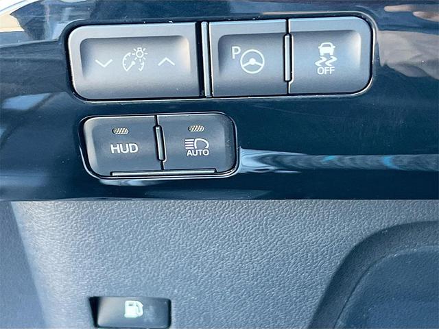 Photo of 2020 Magnetic Gray Metallic Toyota Prius