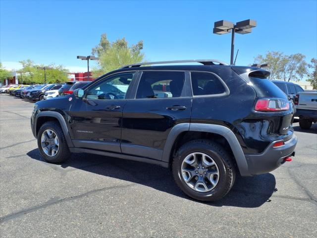 Photo of 2019 Diamond Black Crystal Pearlcoat Jeep Cherokee