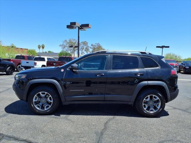 Photo of 2019 Diamond Black Crystal Pearlcoat Jeep Cherokee