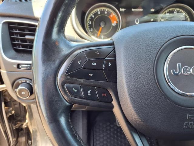 Photo of 2019 Diamond Black Crystal Pearlcoat Jeep Cherokee