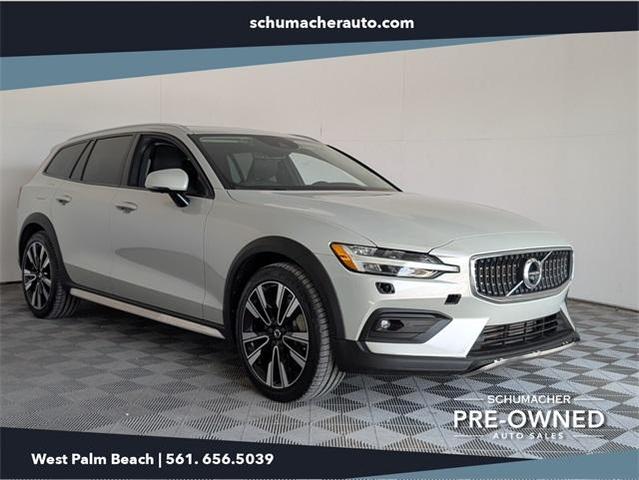 2020 Volvo V60 Cross Country