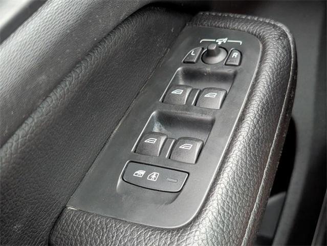 Photo of 2020 Silver Volvo V60 Cross Country