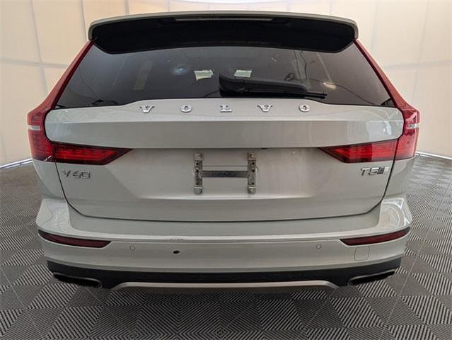 Photo of 2020 Silver Volvo V60 Cross Country