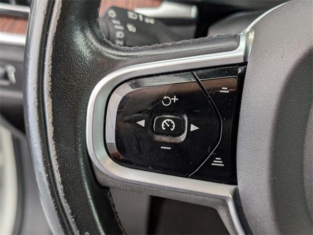 Photo of 2020 Silver Volvo V60 Cross Country